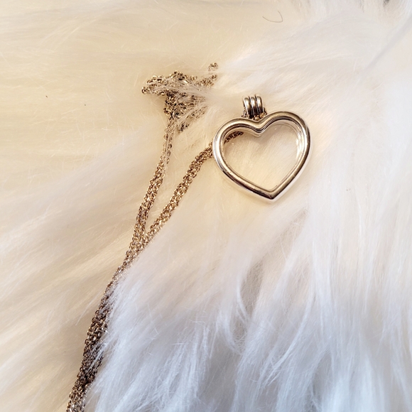 Pandora Silver Heart FLOATING Heart Necklace - Picture 3 of 12